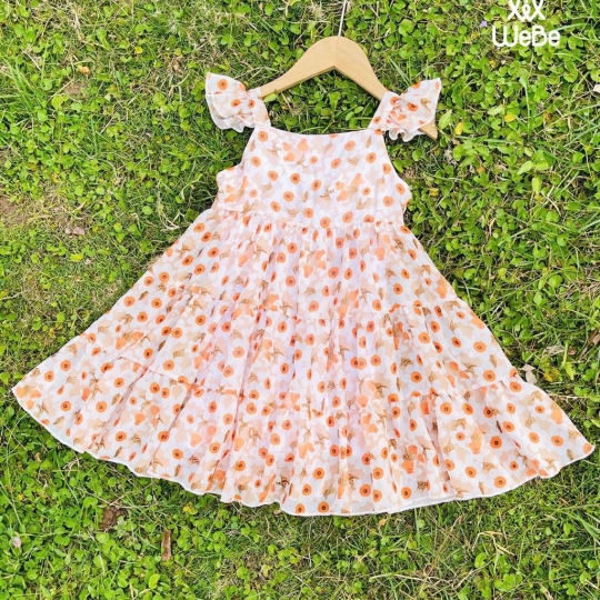 Đầm hoa xoè bé gái
