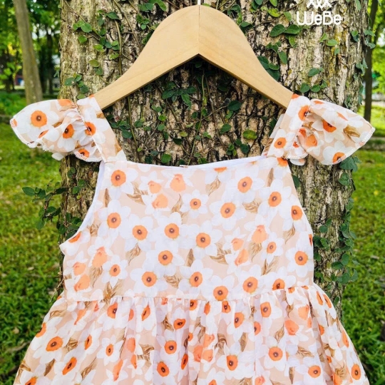 Đầm hoa xoè bé gái